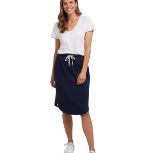 Sosolinen varsity athletic dolphin hem mid length skirt size L